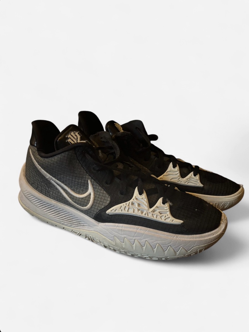 Nike Black and White Low-Top Athletic Sneakers (Kyrie low 4 TB)